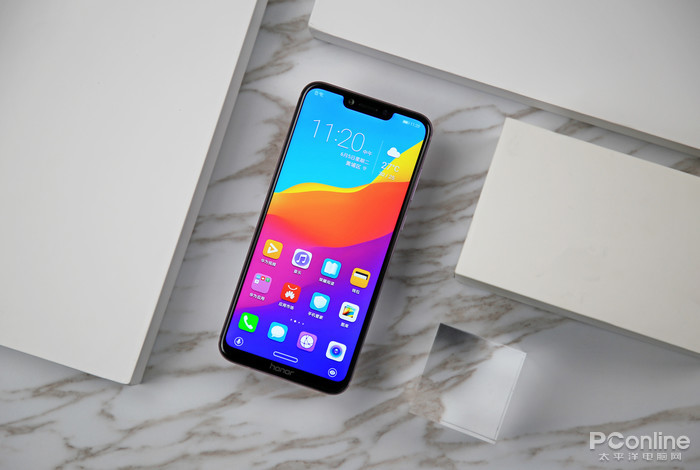 荣耀 Play评测:“吓人技术”加持,游戏帧数狂飙